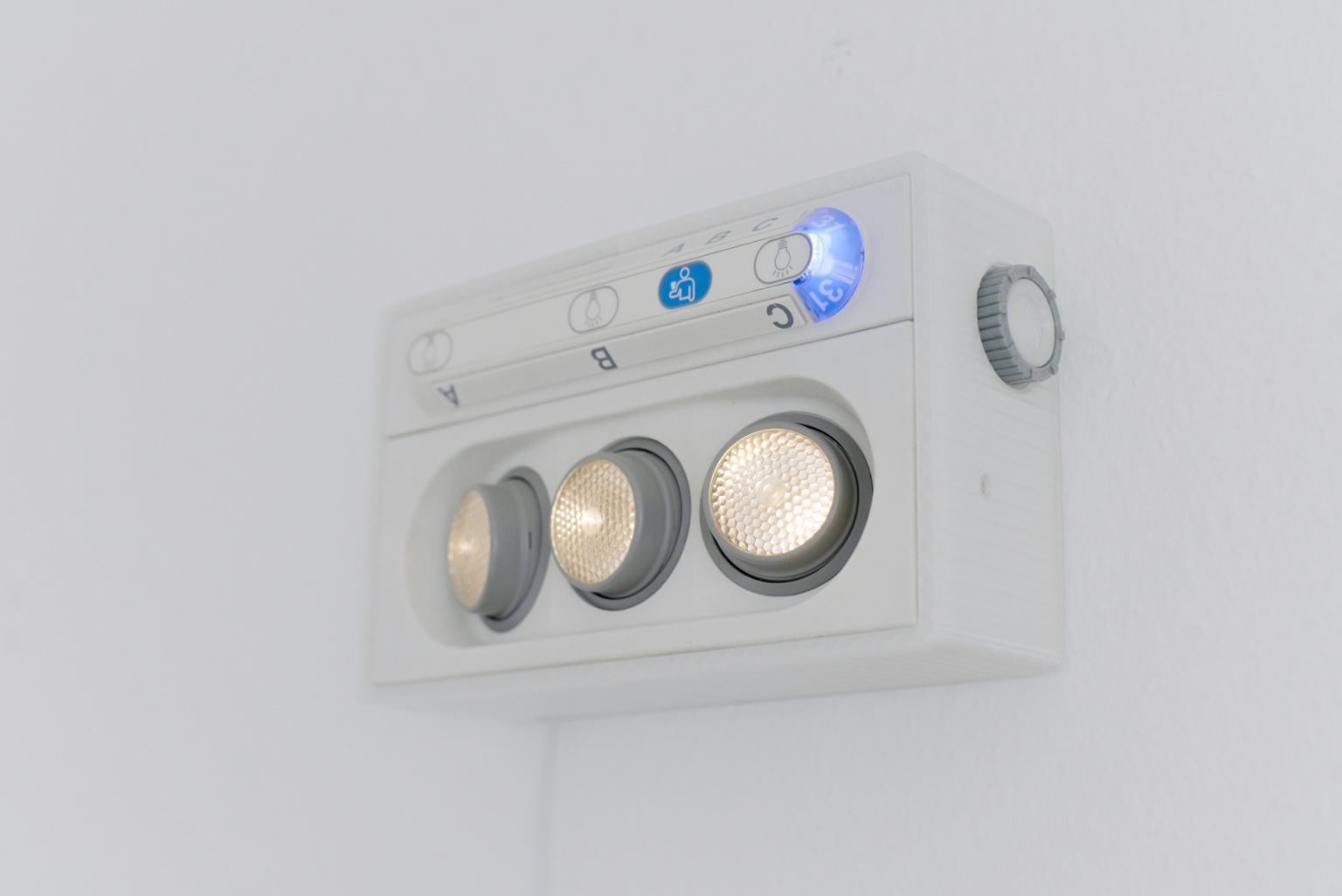 A320 Reading Light by autopilot